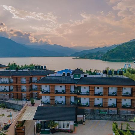Majestic Lake Front Hotel & Suites Pokhara Exterior foto